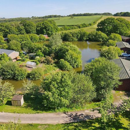 Braeburn Lodge Winkleigh Exteriör bild