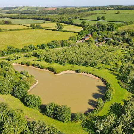 Braeburn Lodge Winkleigh Exteriör bild