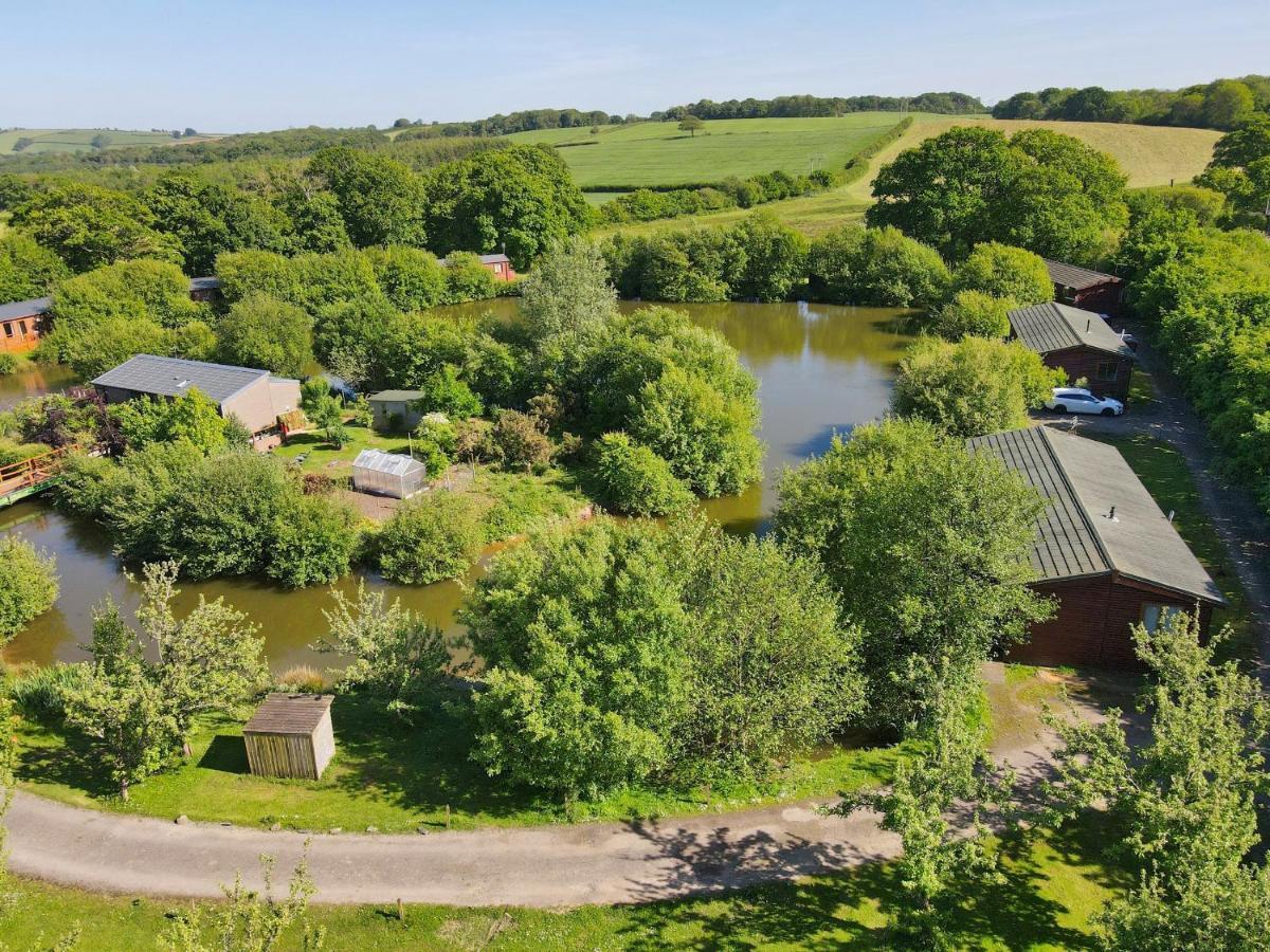 Braeburn Lodge Winkleigh Exteriör bild
